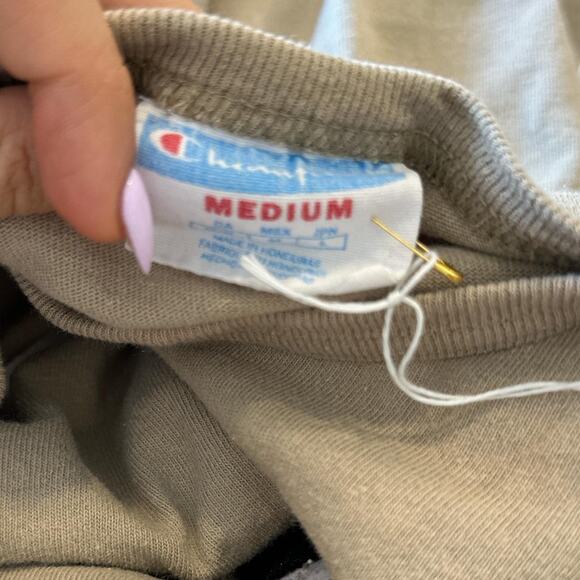 Champion Unisex Medium T-Shirt Tan Pocket Logo Embroidered Vintage Tee - Picture 3 of 3